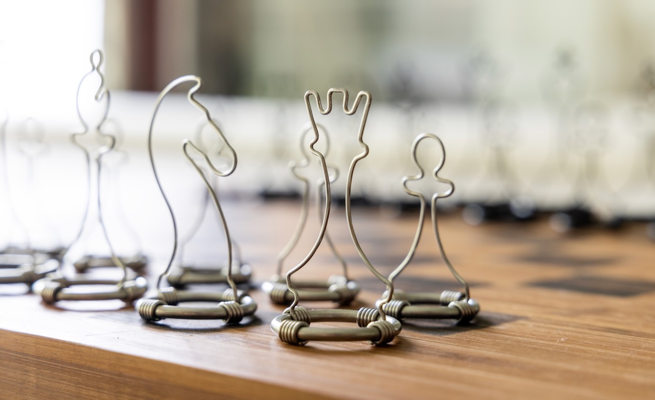 Detail of stainless wire chess set and board by Tim Elverston