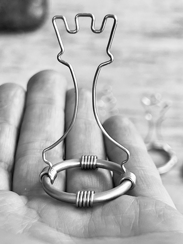 Image 3 from Wire Chess Set by Tim Elverston