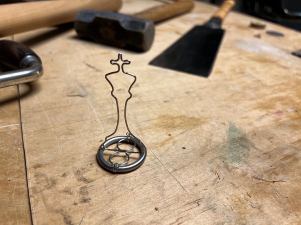 Image 17 from Wire Chess Set by Tim Elverston