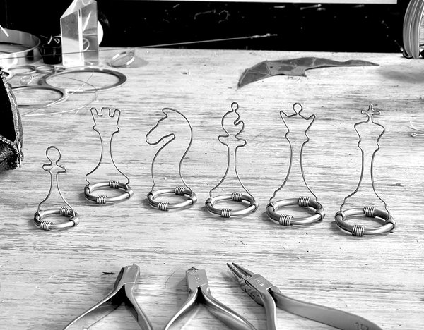 Image 34 from Wire Chess Set by Tim Elverston