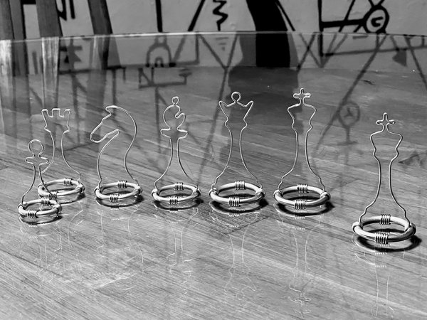 Image 36 from Wire Chess Set by Tim Elverston