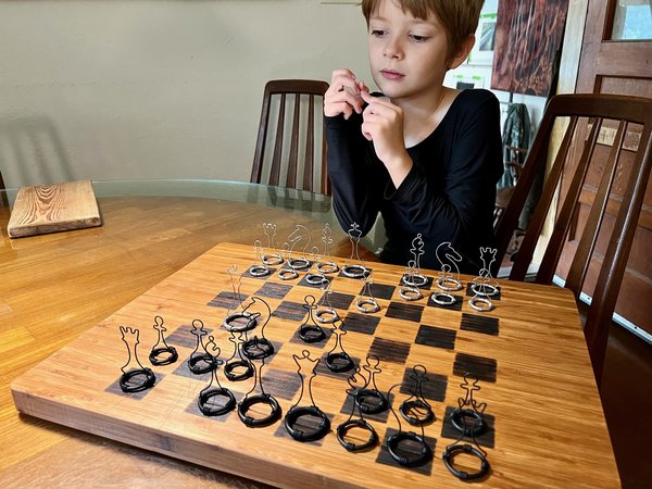 Image 75 from Wire Chess Set by Tim Elverston