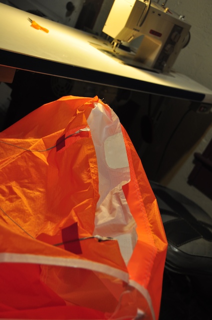article about layers inside a foil kite seam